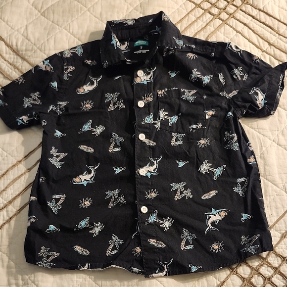 365Kids Tropical Shark Button Down Shirt & Matching Short Set,Size 7 - Picture 11 of 12